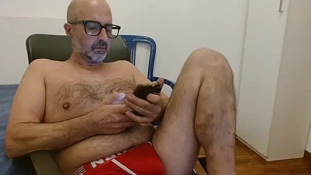 newsimo74 online show from September 22, 2025, 6:14 pm