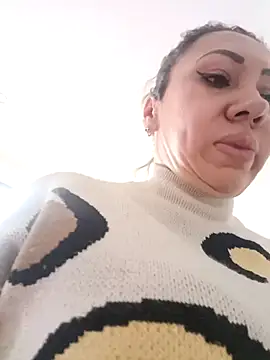 coral smitth online show from April 14, 2026, 7:08 pm