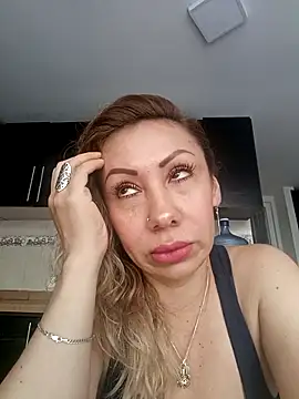 Snapshot of coral_smitth chatting on February 28, 2025, 10:17 pm coral smitth online show from February 28, 2025, 10:17 pm