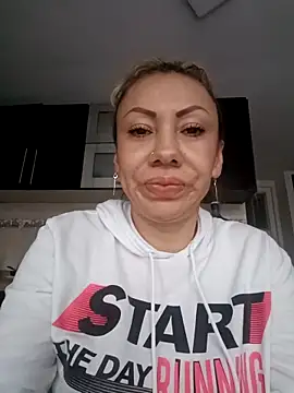 Snapshot of coral_smitth chatting on March 2, 2025, 10:45 pm coral smitth online show from March 2, 2025, 10:45 pm