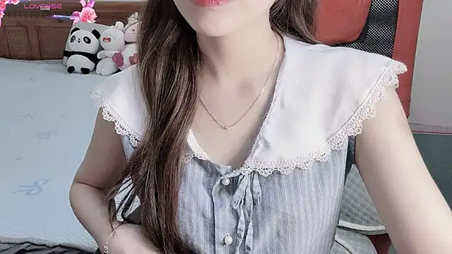 Snapshot of TrinhH_Nabbi chatting on April 14, 2026, 2:33 pm TrinhH Nabbi online show from April 14, 2026, 2:33 pm