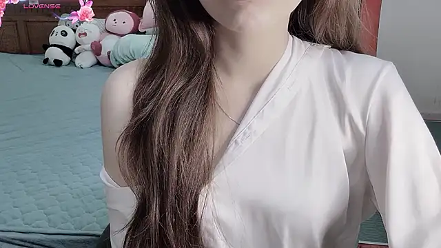 Snapshot of TrinhH_Nabbi chatting on March 17, 2026, 1:03 pm TrinhH Nabbi online show from March 17, 2026, 1:03 pm