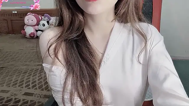 Snapshot of TrinhH_Nabbi chatting on March 6, 2026, 1:06 pm TrinhH Nabbi online show from March 6, 2026, 1:06 pm