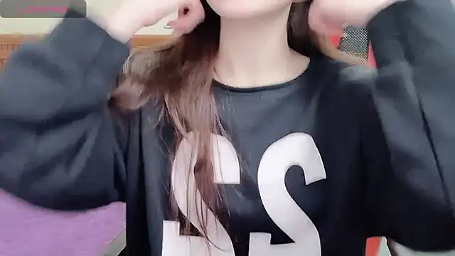 Snapshot of TrinhH_Nabbi chatting on February 8, 2025, 1:01 pm TrinhH Nabbi online show from February 8, 2025, 1:01 pm