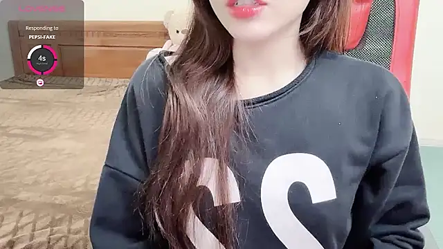 Snapshot of TrinhH_Nabbi chatting on January 18, 2025, 1:40 pm TrinhH Nabbi online show from January 18, 2025, 1:40 pm