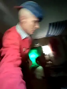 Snapshot of omgkidisthaone chatting on October 2, 2025, 1:58 pm omgkidisthaone online show from October 2, 2025, 1:58 pm