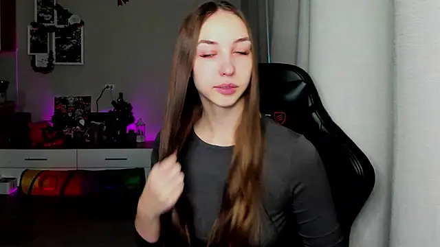 Snapshot of Sm0ly chatting on January 17, 2026, 2:48 am Sm0ly online show from January 17, 2026, 2:48 am