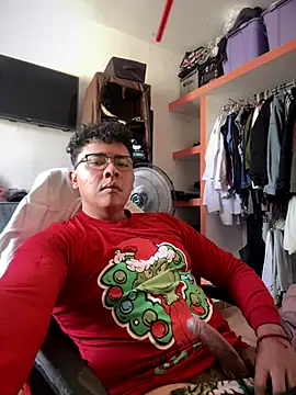 Parejasumisa27 online show from December 1, 2025, 6:20 pm