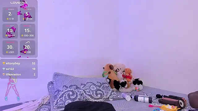 Snapshot of crystalvazquez chatting on September 22, 2025, 3:29 pm crystalvazquez online show from September 22, 2025, 3:29 pm
