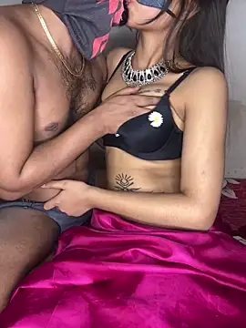 Snapshot of Suhu_love chatting on February 9, 2025, 7:19 pm Suhu love online show from February 9, 2025, 7:19 pm