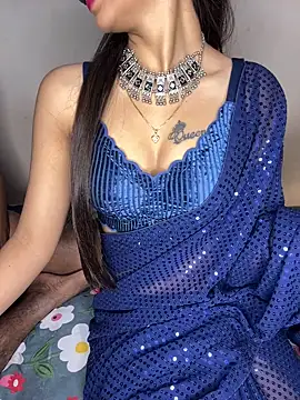 Snapshot of Suhu_love chatting on January 15, 2026, 6:00 pm Suhu love online show from January 15, 2026, 6:00 pm