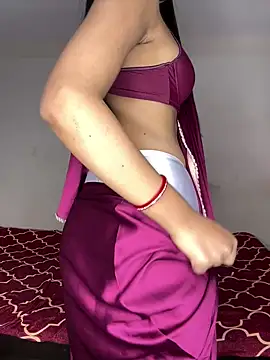 Snapshot of Suhu_love chatting on December 22, 2024, 8:25 pm Suhu love online show from December 22, 2024, 8:25 pm