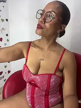Snapshot of AdelaHaneix chatting on April 11, 2026, 5:48 am AdelaHaneix online show from April 11, 2026, 5:48 am