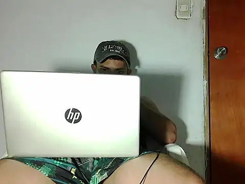 Snapshot of Latinsex2501 chatting on June 22, 2026, 8:28 pm Latinsex2501 online show from June 22, 2026, 8:28 pm
