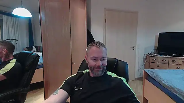Snapshot of Rockburg chatting on March 27, 2026, 1:34 pm Rockburg online show from March 27, 2026, 1:34 pm