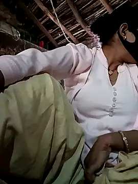 Snapshot of haymona chatting on October 31, 2025, 3:03 am haymona online show from October 31, 2025, 3:03 am