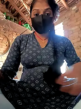 Snapshot of haymona chatting on November 7, 2025, 6:18 am haymona online show from November 7, 2025, 6:18 am