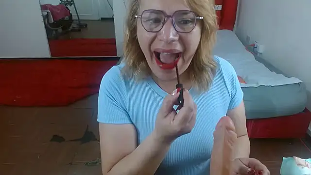 Snapshot of krystal_thomson chatting on November 27, 2025, 4:07 pm krystal thomson online show from November 27, 2025, 4:07 pm