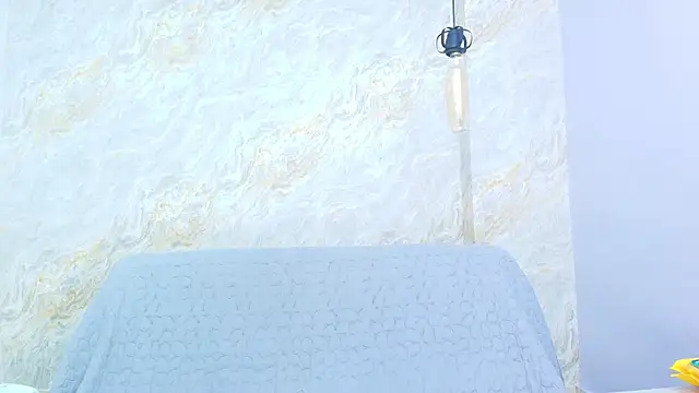 Mia candy 0 online show from October 15, 2025, 12:02 pm