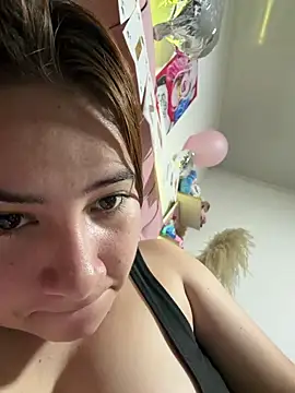 Mia foxx  online show from February 24, 2026, 9:59 pm