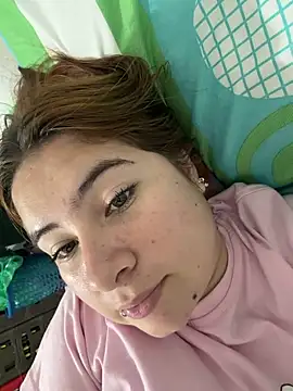 Mia foxx  online show from February 19, 2026, 8:28 pm