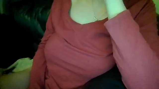 Snapshot of indie-rayne chatting on April 12, 2026, 12:03 am indie-rayne online show from April 12, 2026, 12:03 am