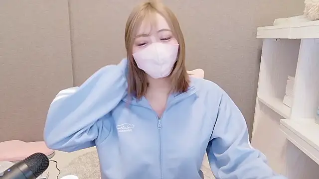  chanMOMO  online show from May 21, 2026, 3:31 pm