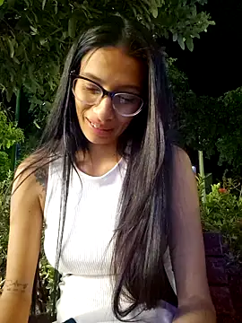 Snapshot of lily_sk chatting on February 8, 2025, 1:32 am lily sk online show from February 8, 2025, 1:32 am