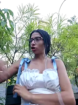 Snapshot of lily_sk chatting on February 6, 2025, 10:53 pm lily sk online show from February 6, 2025, 10:53 pm