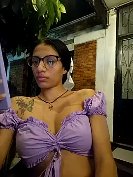 Snapshot of lily_sk chatting on January 16, 2025, 11:48 pm lily sk online show from January 16, 2025, 11:48 pm