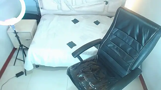 Salome Milf202 online show from November 10, 2025, 1:16 pm