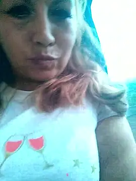 Snapshot of Kazsandraa chatting on January 16, 2026, 4:22 pm Kazsandraa online show from January 16, 2026, 4:22 pm