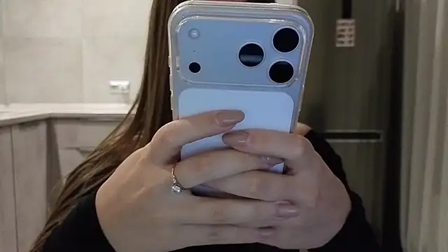 Snapshot of Cinderella____ chatting on February 7, 2026, 9:01 pm Cinderella online show from February 7, 2026, 9:01 pm