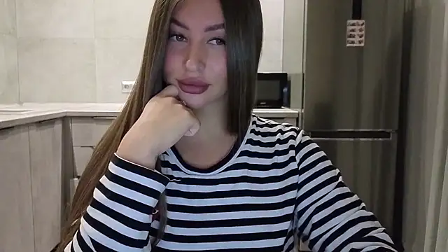 Snapshot of Cinderella____ chatting on January 12, 2026, 8:25 pm Cinderella online show from January 12, 2026, 8:25 pm