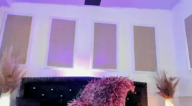 queen satin online show from February 20, 2025, 2:35 pm