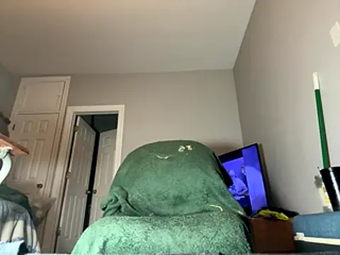 Snapshot of ChiRaqb8 chatting on November 2, 2025, 10:31 am ChiRaqb8 online show from November 2, 2025, 10:31 am