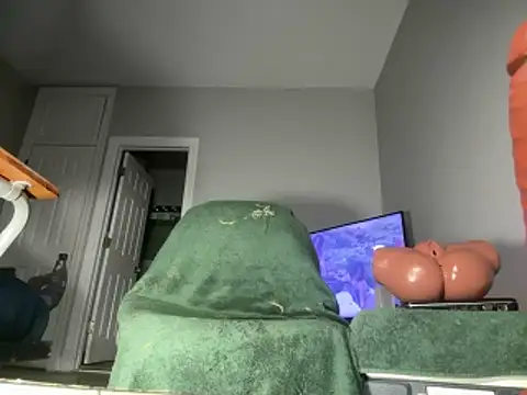 ChiRaqb8 online show from March 31, 2026, 8:05 am