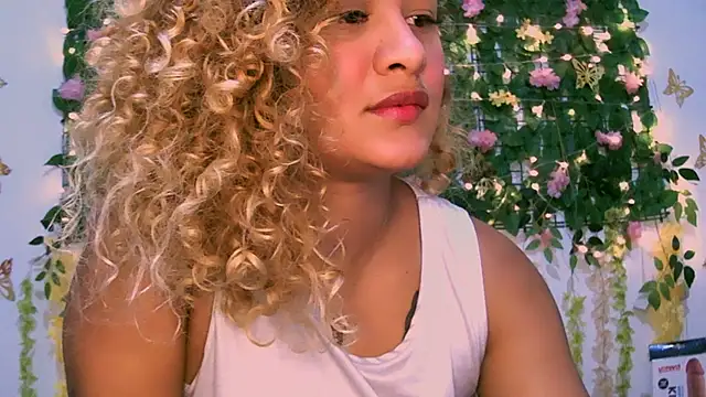 Crysrus online show from March 5, 2025, 11:16 pm