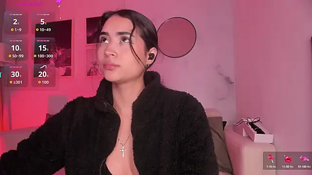 Snapshot of lara_madisson chatting on October 4, 2025, 5:31 am lara madisson online show from October 4, 2025, 5:31 am