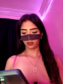 ---sophia--- online show from October 8, 2025, 5:24 pm