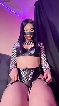 ---sophia--- online show from May 17, 2026, 11:16 pm