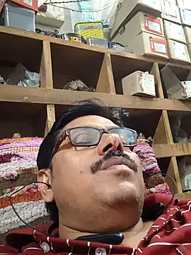 Snapshot of Srmotrs chatting on May 20, 2026, 4:15 pm Srmotrs online show from May 20, 2026, 4:15 pm