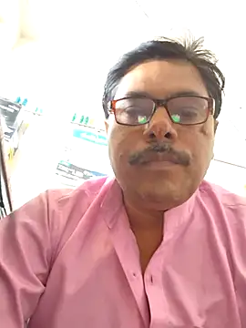 Snapshot of Srmotrs chatting on May 29, 2026, 6:19 am Srmotrs online show from May 29, 2026, 6:19 am