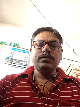 Snapshot of Srmotrs chatting on April 18, 2026, 6:38 am Srmotrs online show from April 18, 2026, 6:38 am