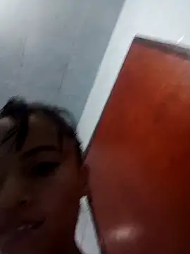 Snapshot of Maite_xx chatting on February 21, 2025, 6:37 pm Maite xx online show from February 21, 2025, 6:37 pm