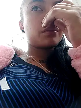 Snapshot of Maite_xx chatting on February 8, 2025, 6:01 pm Maite xx online show from February 8, 2025, 6:01 pm