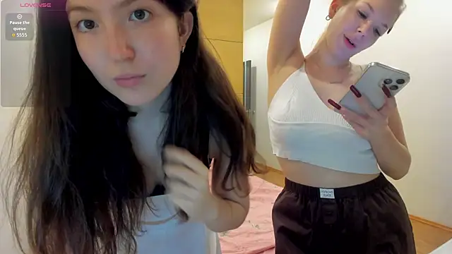 Snapshot of Flurry_cute chatting on September 14, 2025, 3:45 pm Flurry cute online show from September 14, 2025, 3:45 pm