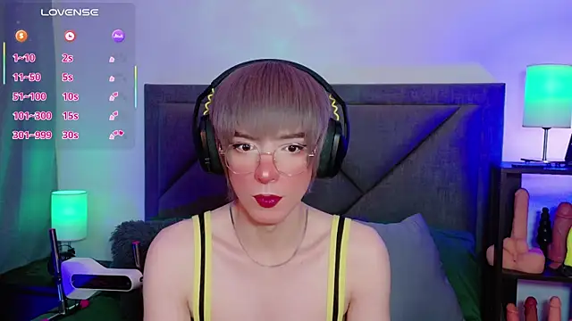 Snapshot of Sammy_Russell chatting on April 13, 2026, 6:06 am Sammy Russell online show from April 13, 2026, 6:06 am