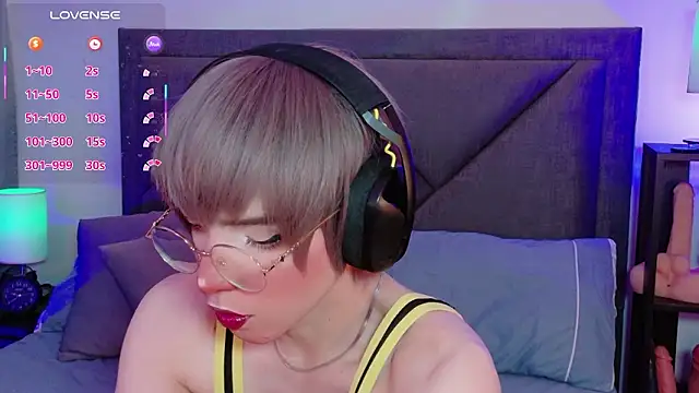 Snapshot of Sammy_Russell chatting on March 18, 2026, 7:22 am Sammy Russell online show from March 18, 2026, 7:22 am