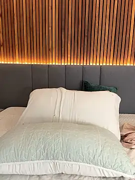 EmiilyAdams  online show from January 10, 2026, 10:27 pm